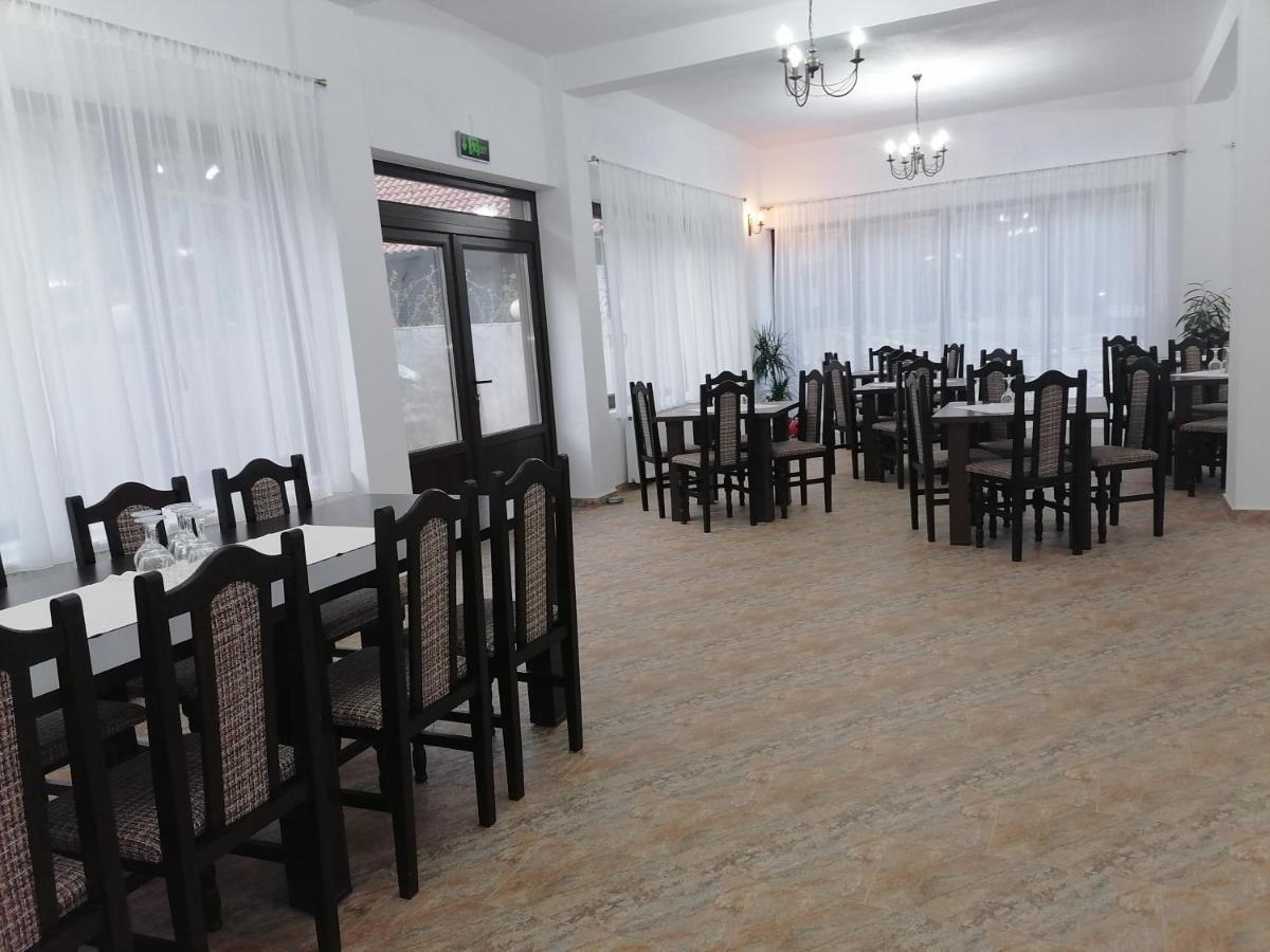 Motorom Hotel Zarnesti Luaran gambar